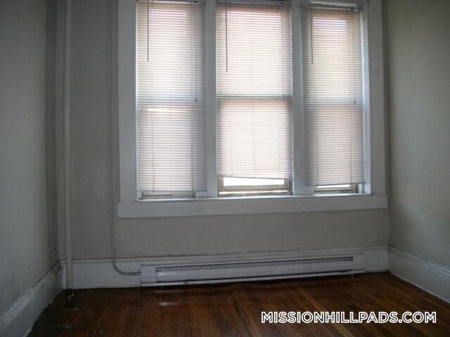 Foto del edificio - 883 Huntington Ave