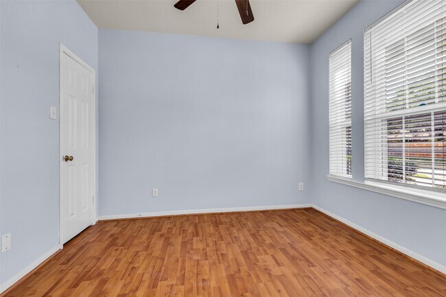 Foto del edificio - 30114 Thorsby Dr