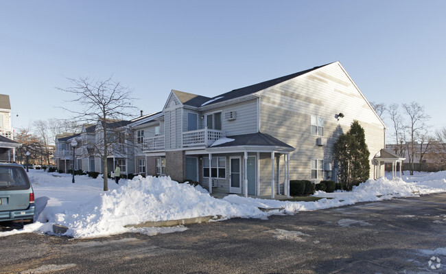 Building Photo - Saxon Green