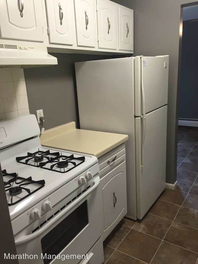 Foto del edificio - 7721 Chanhassen Rd