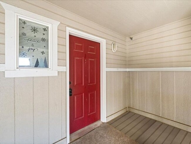 Building Photo - 6305F Chapel Hill Blvd