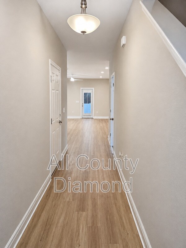 Foto del edificio - 5940 Callaway Cir