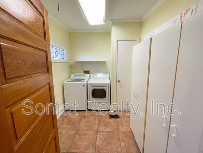 Photo - 8015 Panola St Apartment