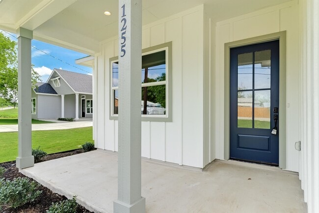 Foto del edificio - 1255 Pecan Valley Dr