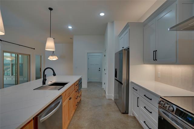 Building Photo - 102 Cardinal Wds