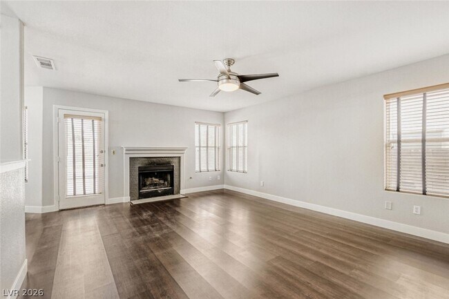 Building Photo - 1924 Coralino Dr