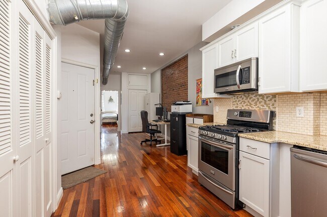 Foto del edificio - 96 Bowers St