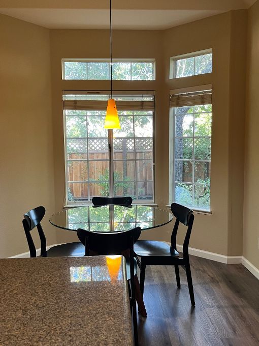 Foto del edificio - 306 W Meadows Ln