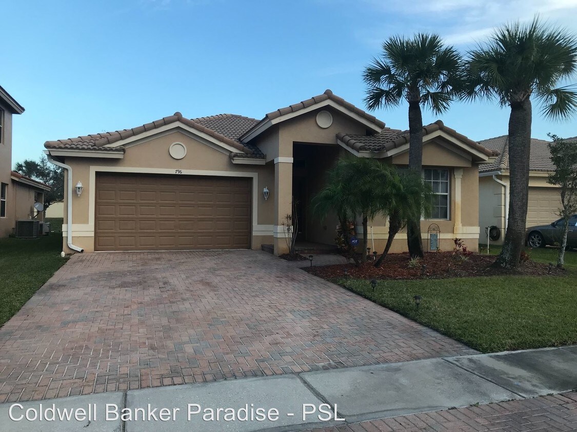 Foto principal - 3 br, 2 bath House - 796 Bent Creek Drive