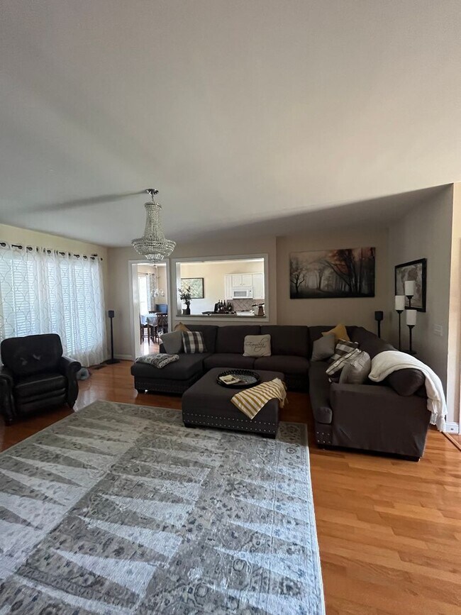 Building Photo - Spacious Brick Home at Twelve Stones