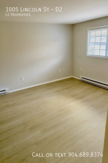 Foto del edificio - 1005 Lincoln St-D2