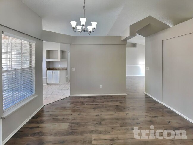 Foto del edificio - 1005 Cutoff Branch Ct