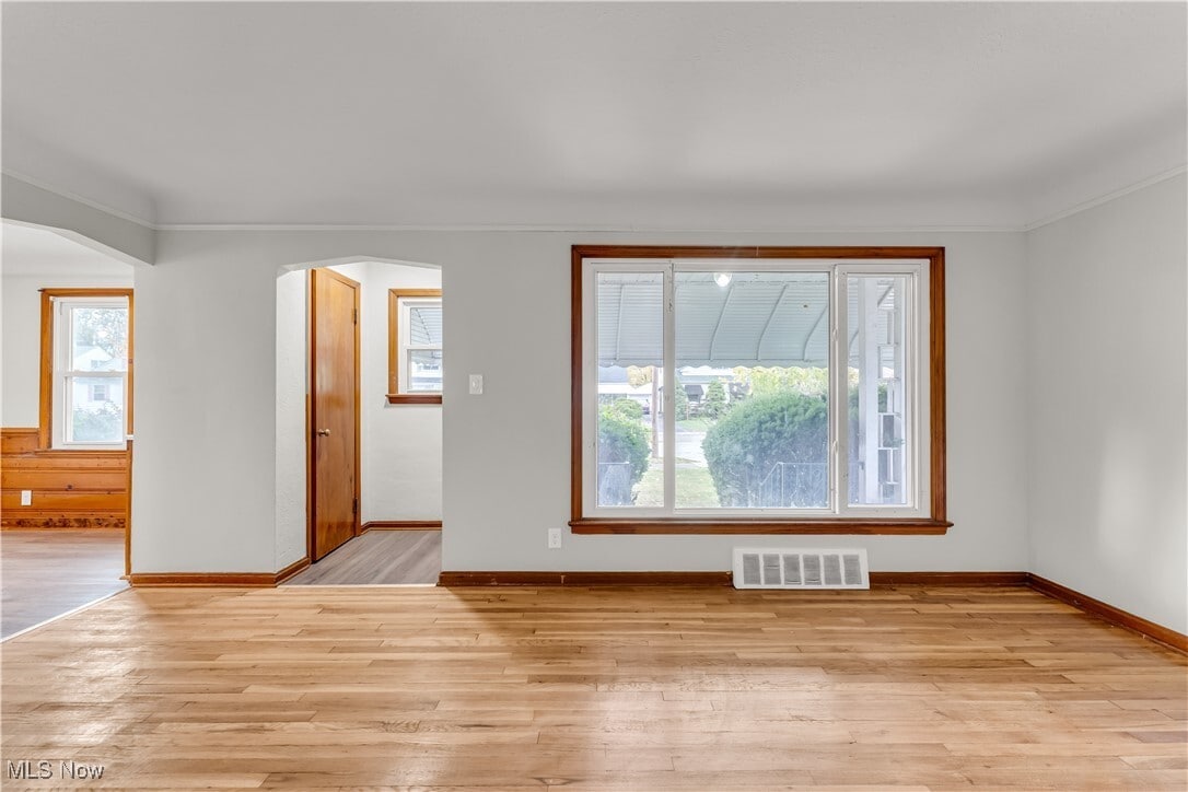 5053 Philip Ave Maple Heights, OH 44137 – photo 4