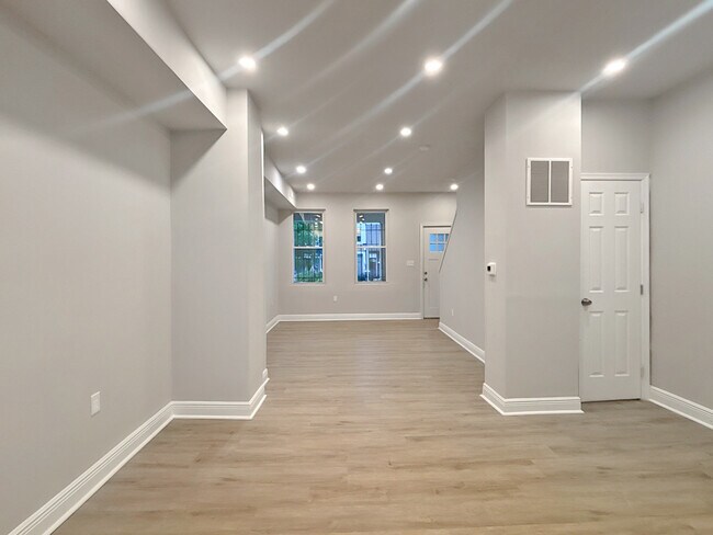 Foto del edificio - 1620 Homestead St