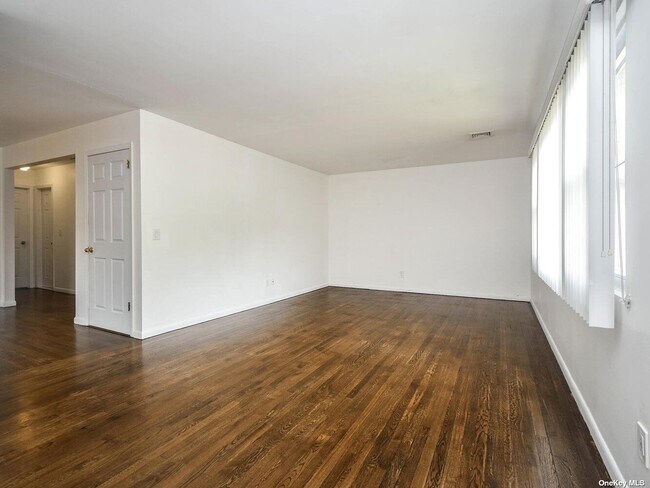 Foto del edificio - 85 Edgewood Rd