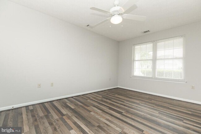 Foto del edificio - 106 Butterscotch Ct