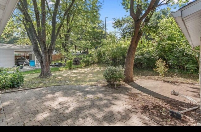 Building Photo - 4 Toelle Dr