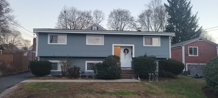 Building Photo - 8 Glen Ave