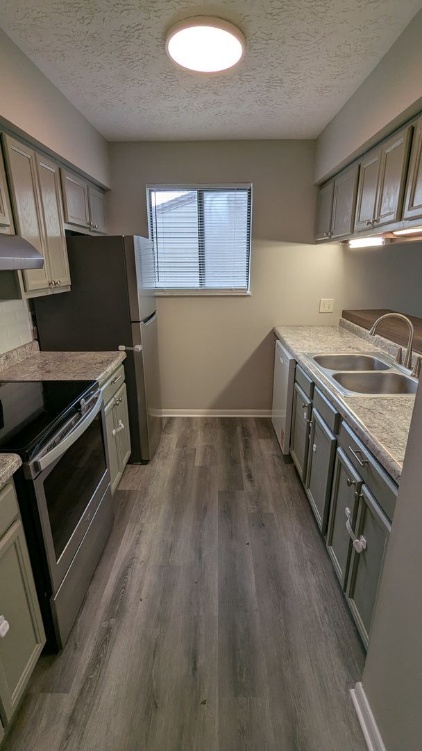 Foto del edificio - MN Cedar Village (801)