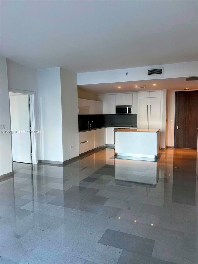 Foto del edificio - 88 SW 7th St