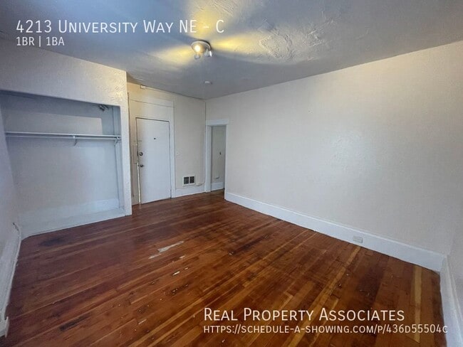 Building Photo - U-District Apartment