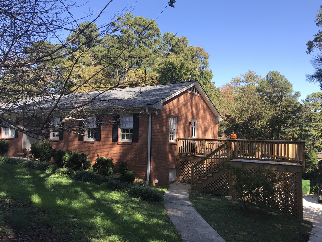 Primary Photo - 3620 Fernwood Dr