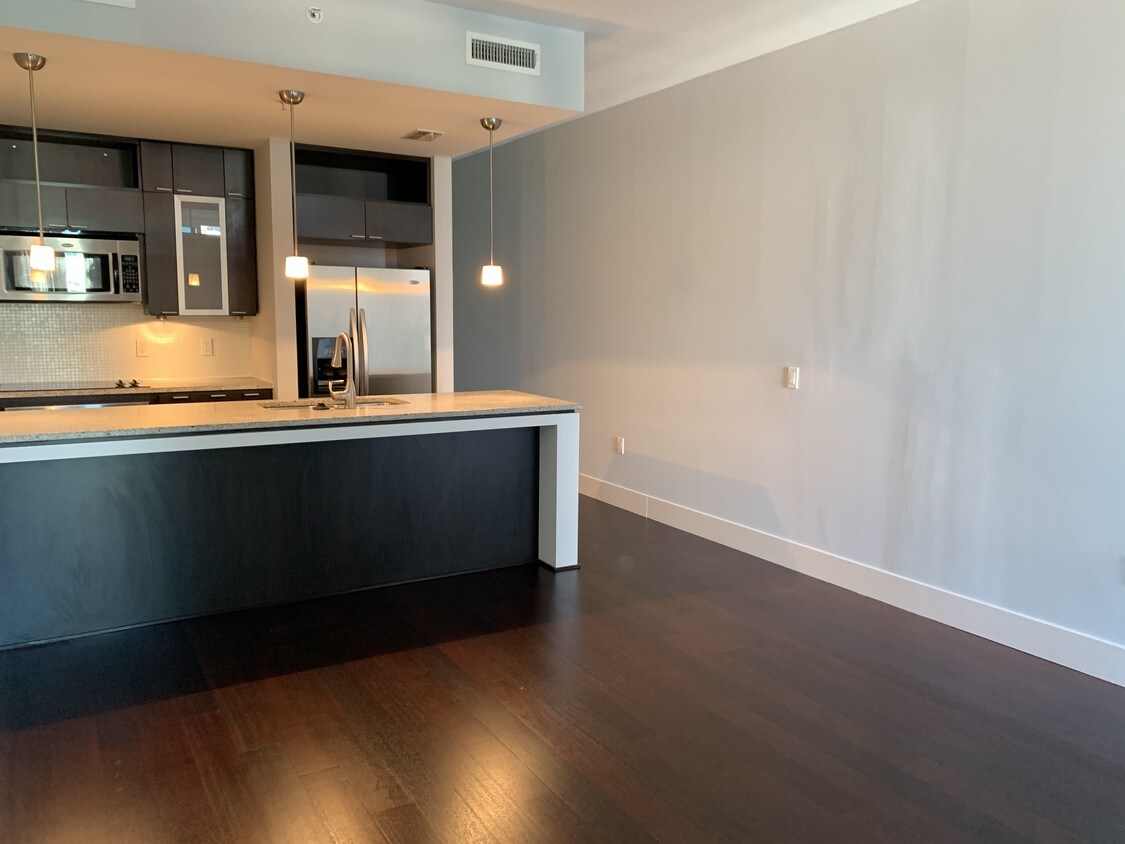 Foto principal - 111 N 12th St