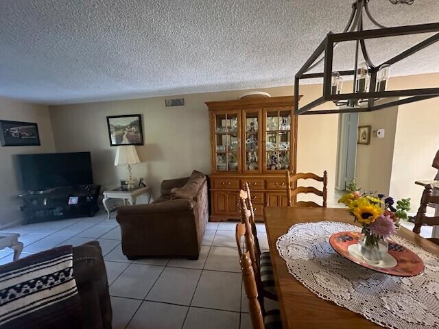 Foto del edificio - 2615 NE 3rd Ct