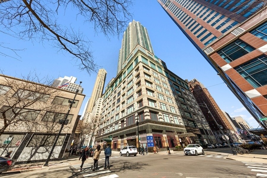 100 E Huron St Unit 1803, Chicago, IL 60611 Condo for Rent in Chicago