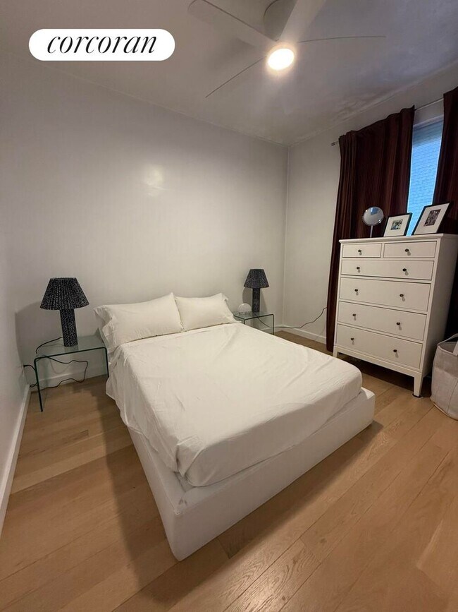 Foto del edificio - 2147-47 33rd St