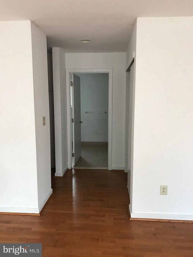Foto del edificio - 629 N 10th St