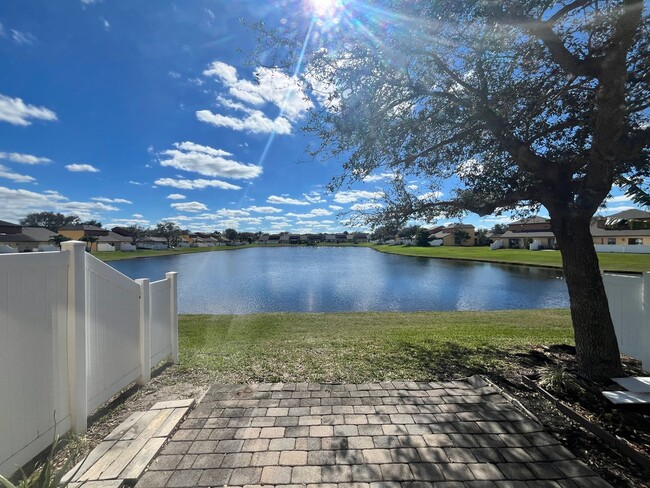 Building Photo - 765 Luminary Cir