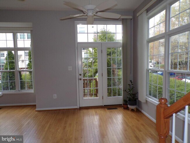 Foto del edificio - 427 Stanton Pl