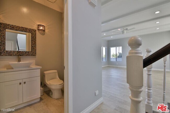 Building Photo - 3 br, 3 bath Condo - 2405 Ripley Ave # B