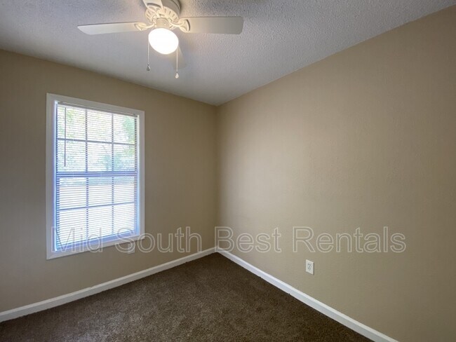 Foto del edificio - 4790 Allrand Rd