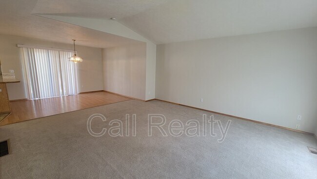 Foto del edificio - 7120 N Hogan St