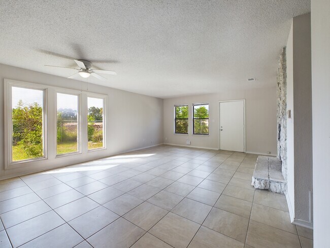 Foto del edificio - 3389 Green Briar Cir