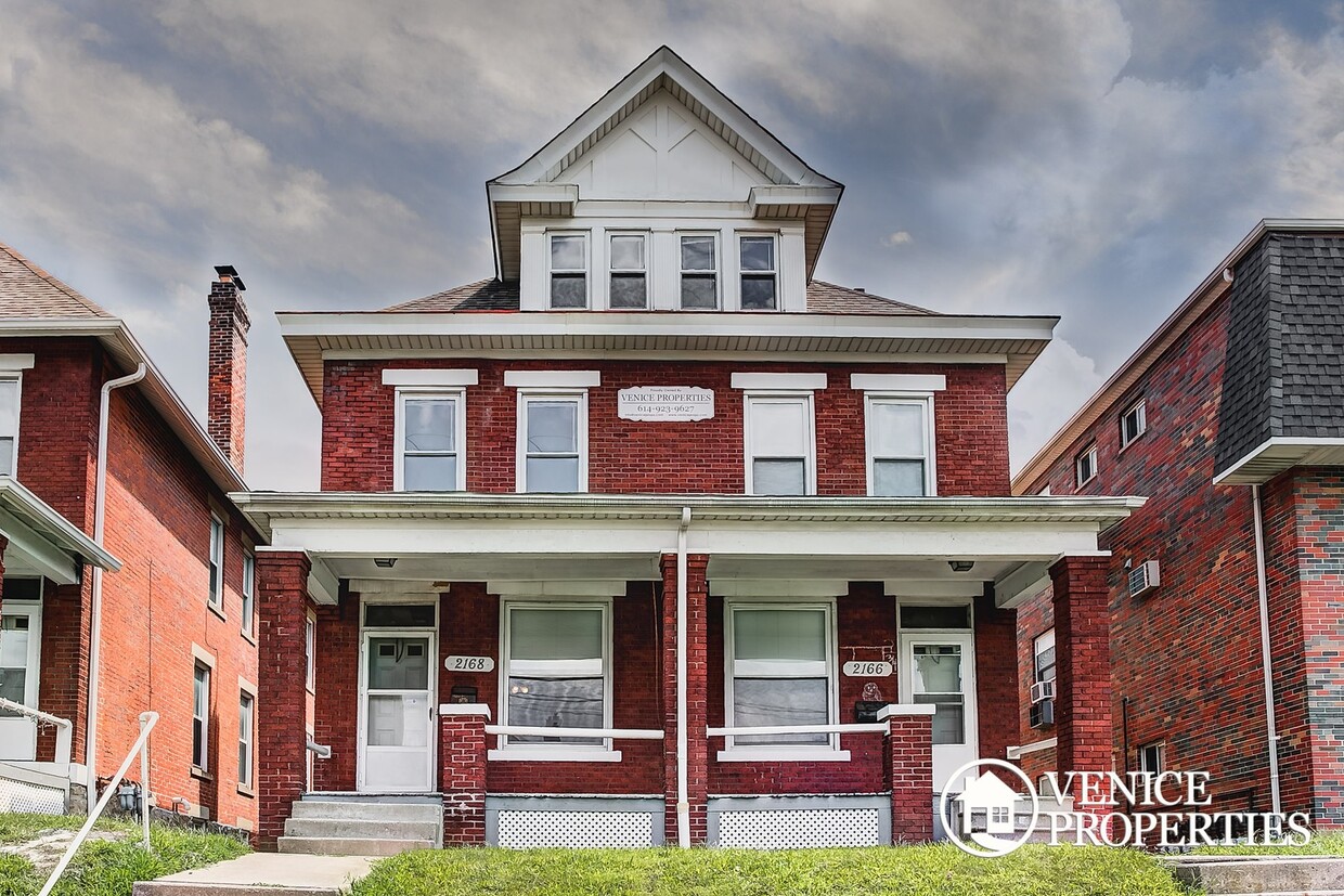 Foto principal - 2166-2168 Summit St