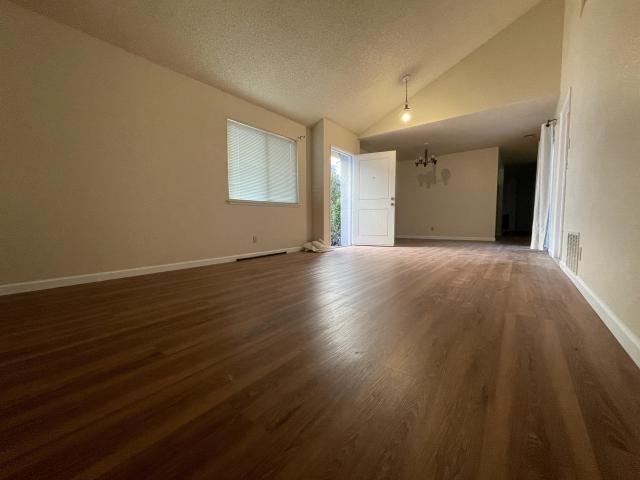 Foto del edificio - 4 bedroom in San Leandro CA 94579