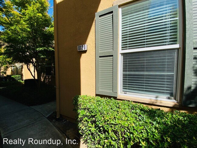 Foto del edificio - 2 br, 2 bath House - 8120 Crystal Walk Cir...