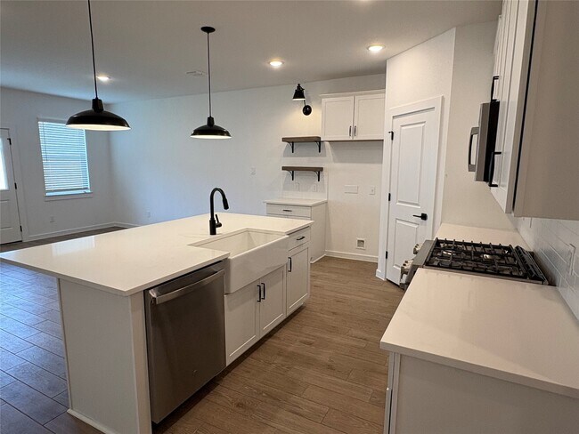 Foto del edificio - 8410 Tranquil Bay Ct