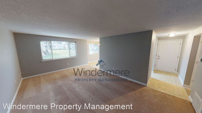 Building Photo - 2 br, 1 bath House - 1910 J St, Apt. 105