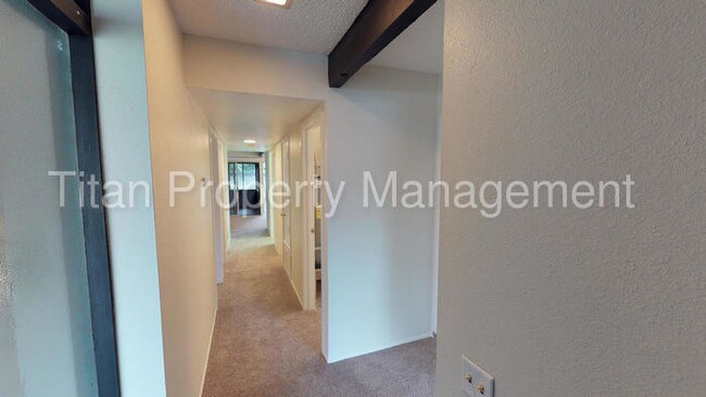 Building Photo - 4420 Baron Ave