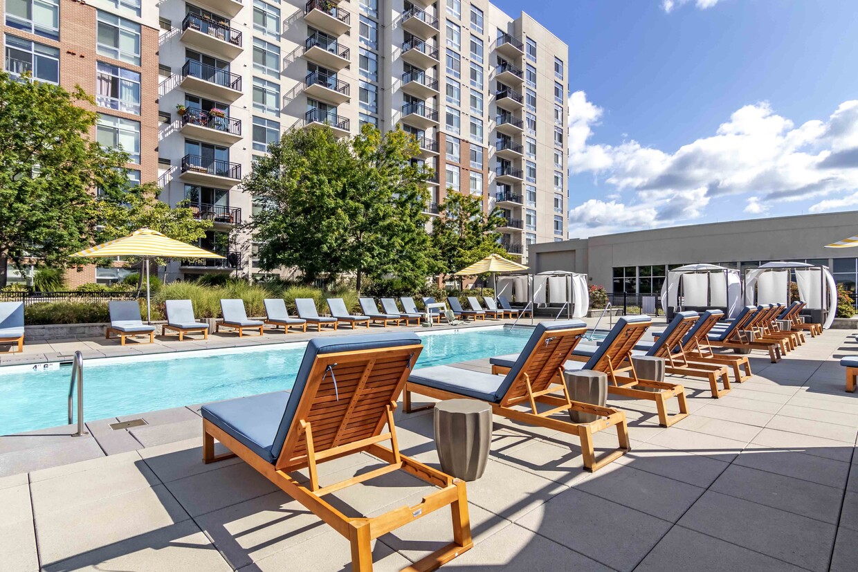 111 Harbor Point Apartments in Stamford, CT