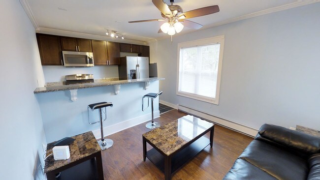 Foto del edificio - 105 Comstock Ave