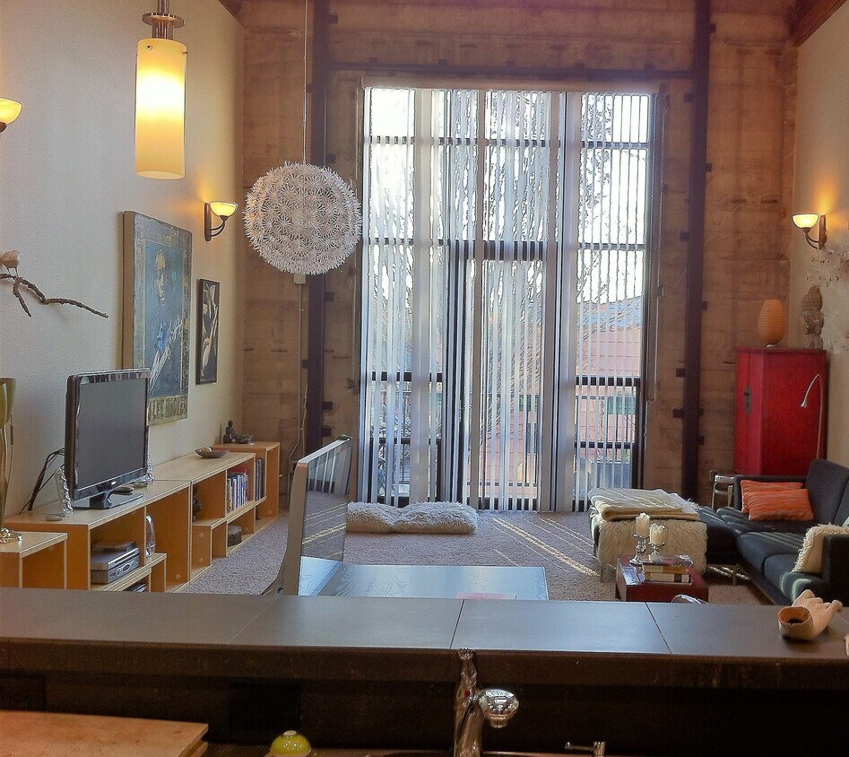 Foto principal - 7319 N John Ave