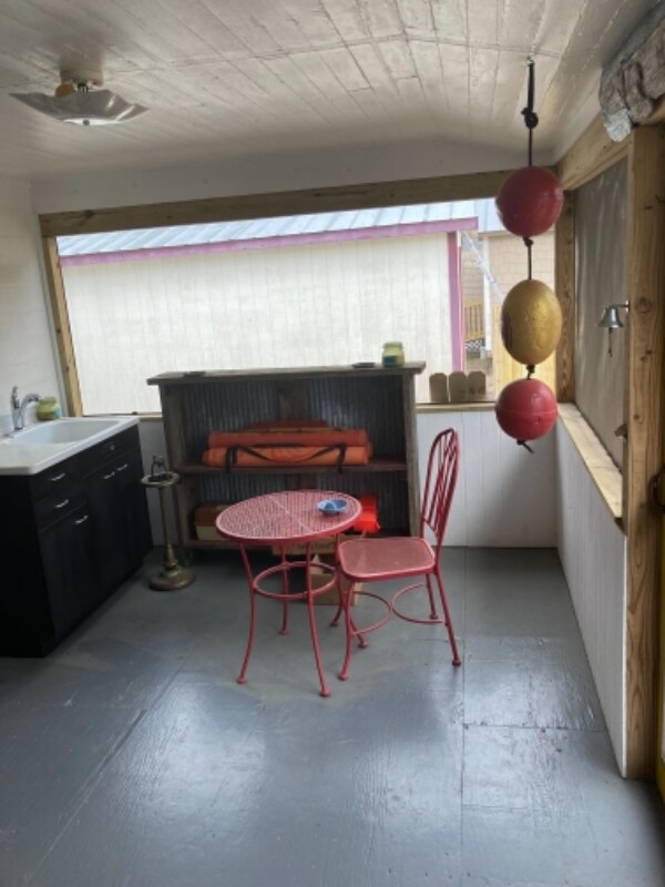 412 NW Ave C, Carrabelle, FL 32322 House for Rent in Carrabelle, FL