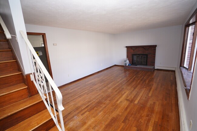 Building Photo - 30 Wiggin Ave