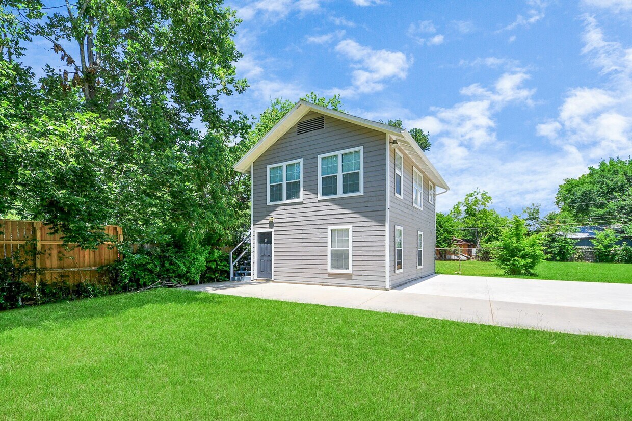 Foto principal - 7309 Moline St