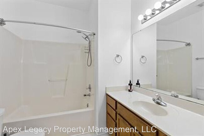 Building Photo - 2 br, 2 bath House - 2625 Broad Oaks Place